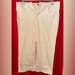 Universal Standard White Cropped Boyfriend Jeans Size 20.

Plus Sizes